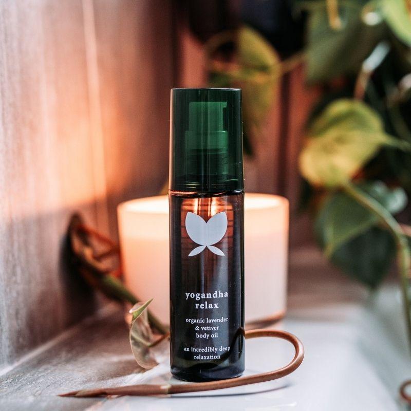 relaxing essential oil blend with vetiver and lavender